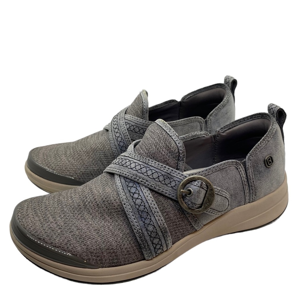 BZees Women's Indigo Loafer in Grey Diamond Dip Fabric Size 8